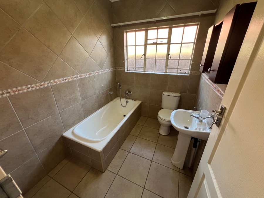 3 Bedroom Property for Sale in La Hoff North West